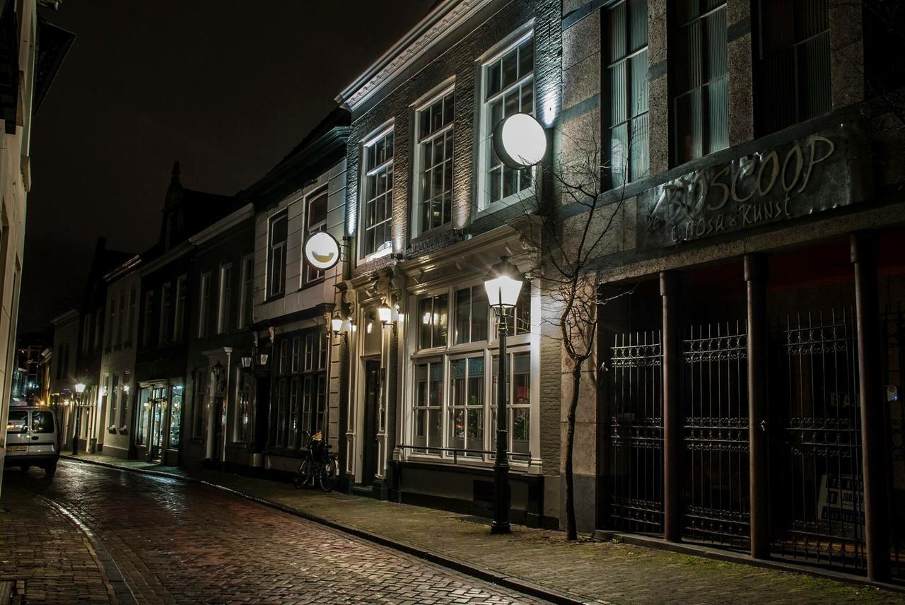 Hotel Den Berg Geertruidenberg Екстер'єр фото