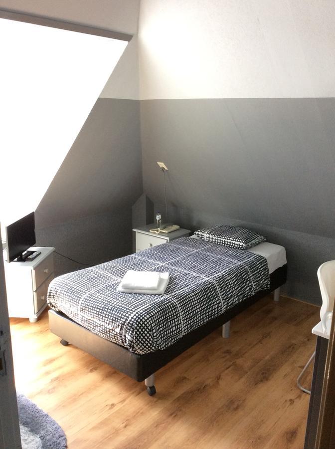 Hotel Den Berg Geertruidenberg Екстер'єр фото