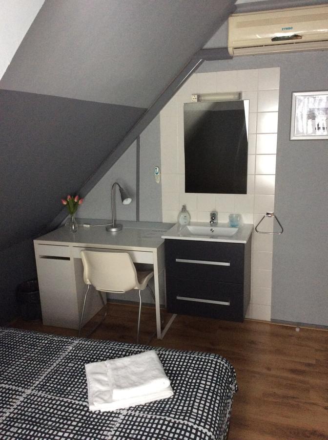 Hotel Den Berg Geertruidenberg Екстер'єр фото